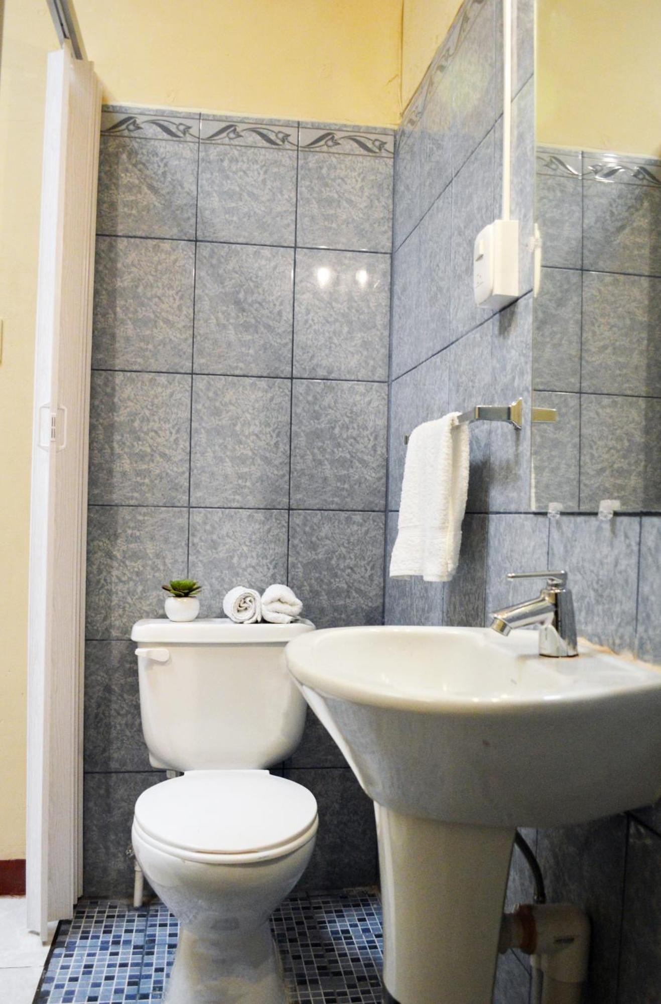 Ave Del Paraiso Guest House Antigua Екстер'єр фото